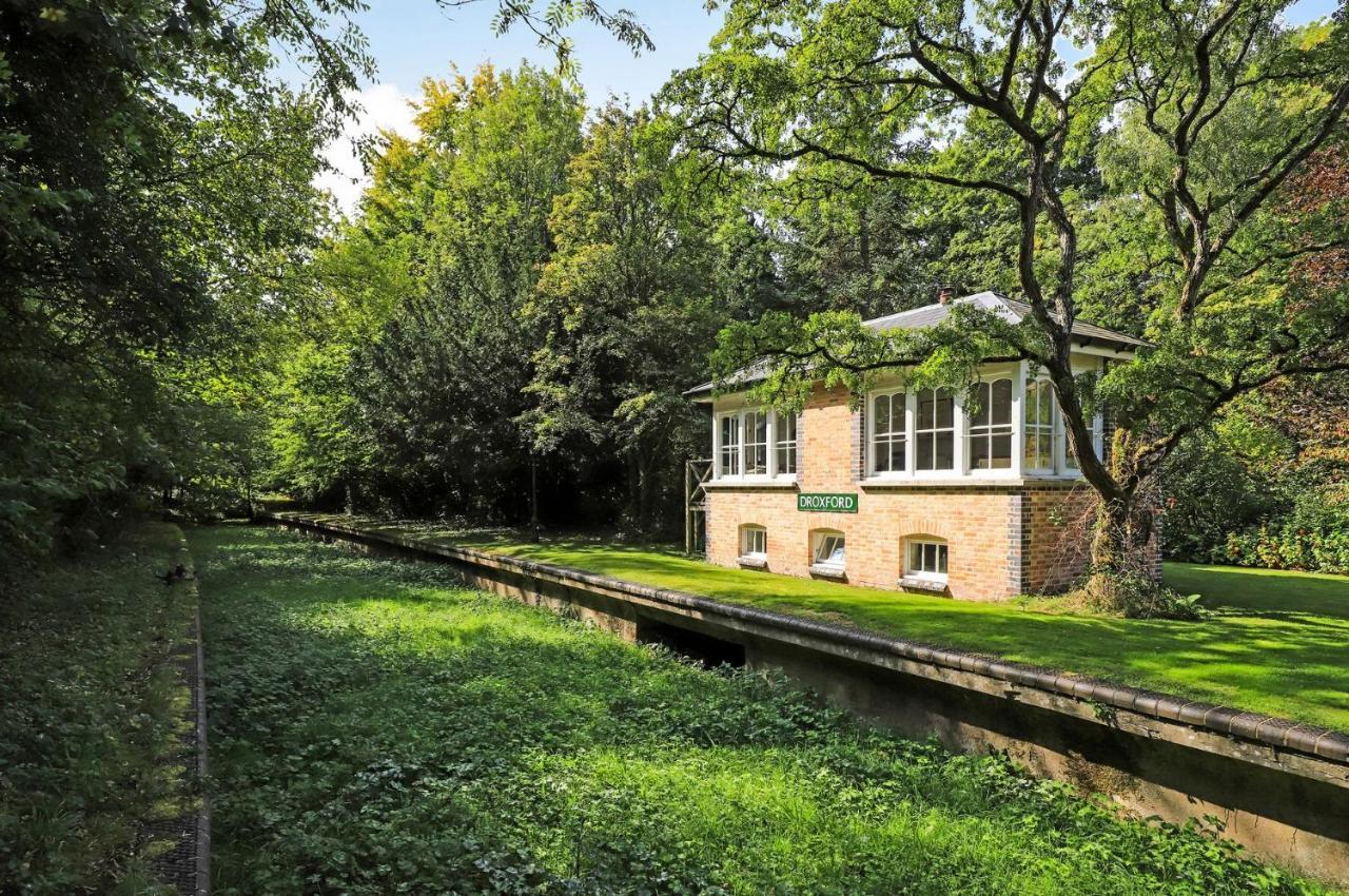 Old Droxford Station Signal Box Villa Soberton Exterior photo